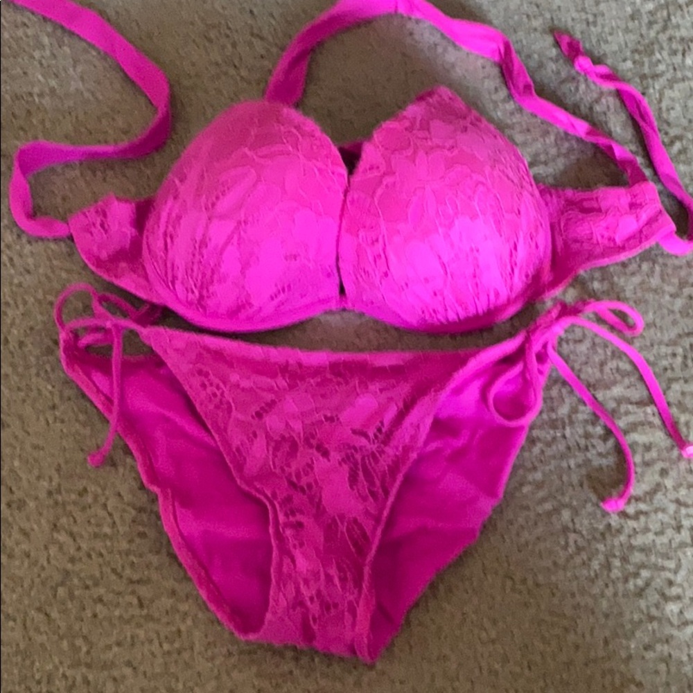 Victoria’s Secret push-up bikini